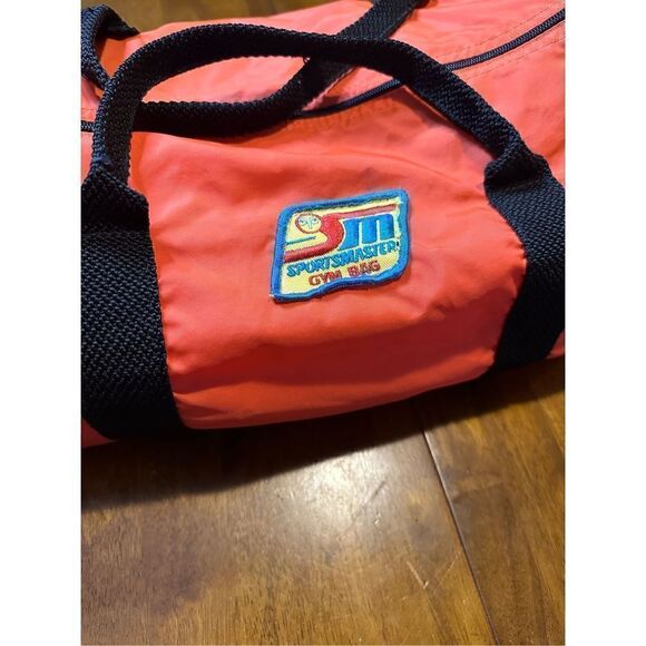 Vintage Sportsman Orange 19” Duffel Bag Nylon and Zipper - Picture 2 of 14